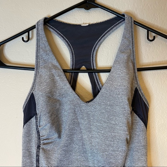 LULULEMON gray striped Circuit tank top 4 - Picture 2 of 9